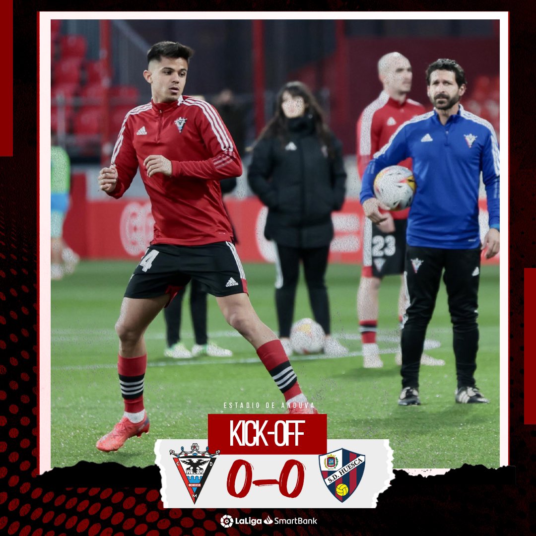 CDMirandes's tweet photo. 1’⏱ | #CDM 0️⃣-0️⃣ @SDHuesca 

🔛🔥 ¡EN JUEG⚽️ en #Anduva!

🔴⚫️ #AúpaMirandés 
#MirandésHuesca https://t.co/MSQcgaPh4u