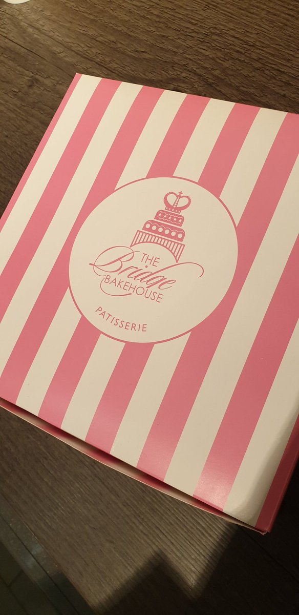 KerryChurcher's tweet photo. The BEST brownies &amp; treats in Derbyshire (and the whole world IMO) @BridgeBakehouse is a must if you're in the High Peak or passing through 💗 Trying hard not to demolish the Vanilla slice before tea! 🍰 #supportsmallbusiness #Brownies #Derbyshire https://t.co/Kx0Unf2bpp