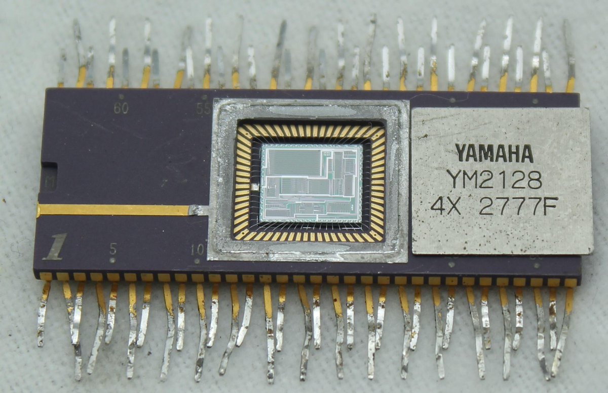 The Yamaha DX7 synthesizer (1983) defined the sound of 1980s pop music with its digital FM synthesis. I opened up the chip that powers it to take a look inside. With an estimated 45,000 transistors, this chip generated 16 notes at once. 🧵