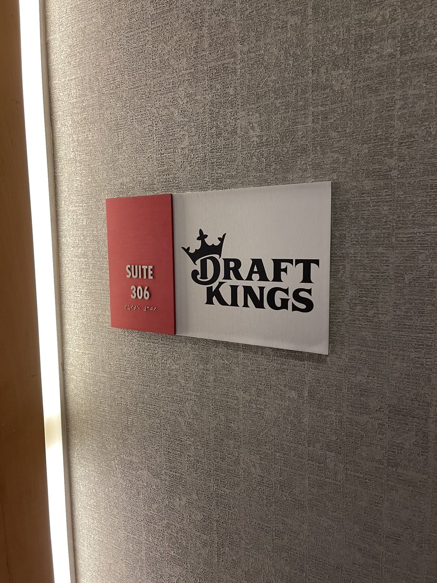 Rod125's tweet image. 👀 @DraftKings