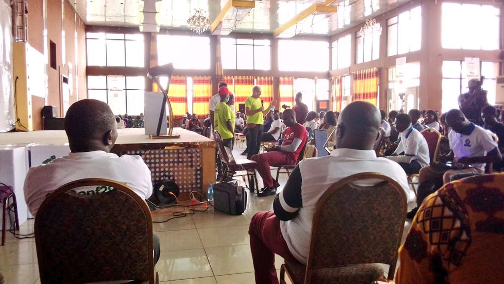 DefyhatenowWCA's tweet photo. #defyhatenow supports peacebuilding efforts in Cameroon w/tech-based solns like our #HyracBox offline server & #SocialMedia #HatespeechMitigation #FIELDGUIDECameroon resource package aimed 2 promote peace processes in remote areas w/ limited or no internet access.
#SMConf2021 https://t.co/VUjJ3u2V9t