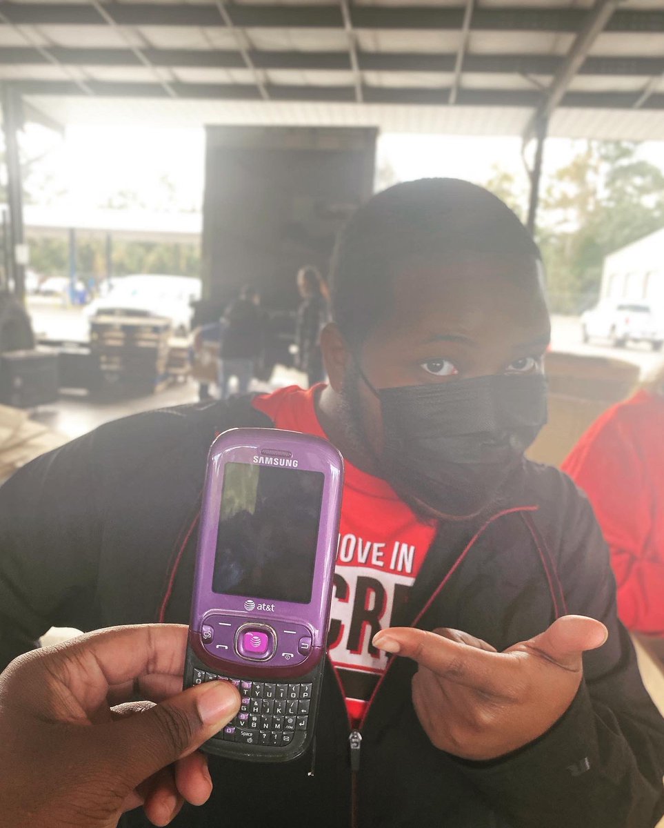 VstateBetas's tweet image. This morning some Brothers went to help with  the “Valdosta Fall semiannual electronic recycling event” We enjoyed having fun and meeting great people along the way! 😁  it’s the R.E.N.E.G.A.D.E way🔥🔥#postivechange #recycle #gogreen #Sigmalambdabeta #betas