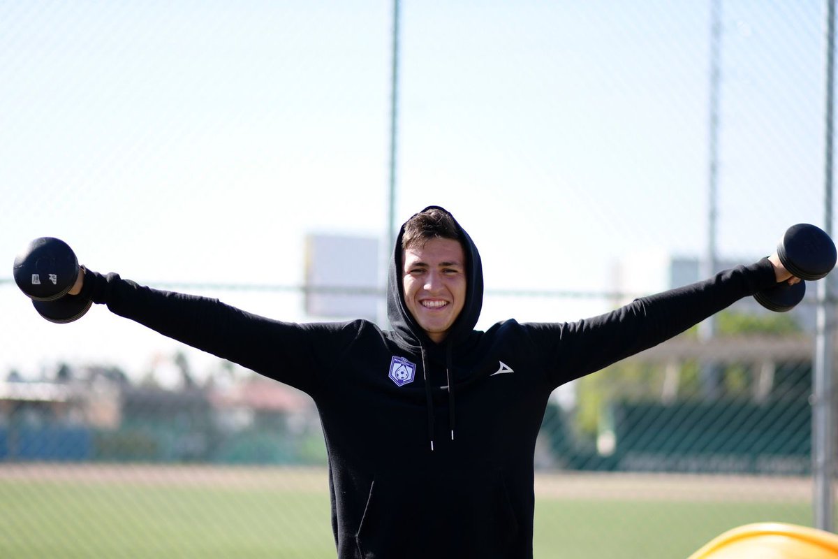 Llegó el fin de semana y el cuerpo lo sabe… a seguir entrenando que el miércoles saltamos a la cancha 😎🦾
👉🏻 Siempre con alegría y buena actitud 🤩 <a href="/LigaTDP/">Liga TDP</a>