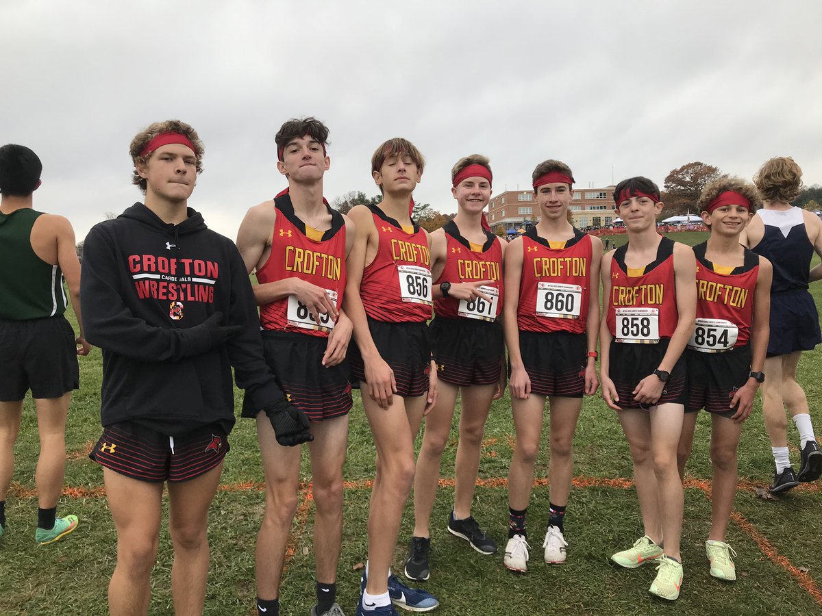 CroftonXC's tweet photo. From Barnhart to Bull Run and everything in between, the 2021 XC season is complete! Through blood, sweat, and tears we represented Crofton every step of the way! #OneTeamOneStride https://t.co/eUm8Yzcpfz