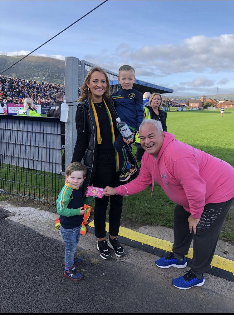AontroimGAA's tweet photo. Antrim GAA are proud to support @Eimears_Wish working together to raise Stem Cell, Blood and Organ Awareness at our SFC Final tomorrow!
Why not enter their FREE draw and we ask Aontroim Gaels to please support their bucket collection🙏 #StemCellAwareness #OrganDonation https://t.co/D62CDzplYu