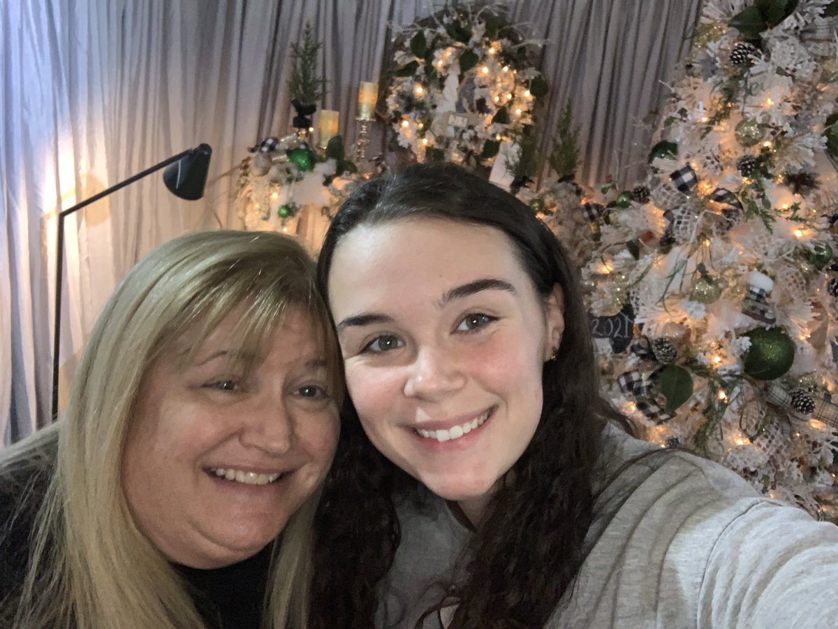 fogle003's tweet photo. Fun holiday tradition 
#FestivalofTreesandLights  
#SluggerField https://t.co/TGkjs6TrwH