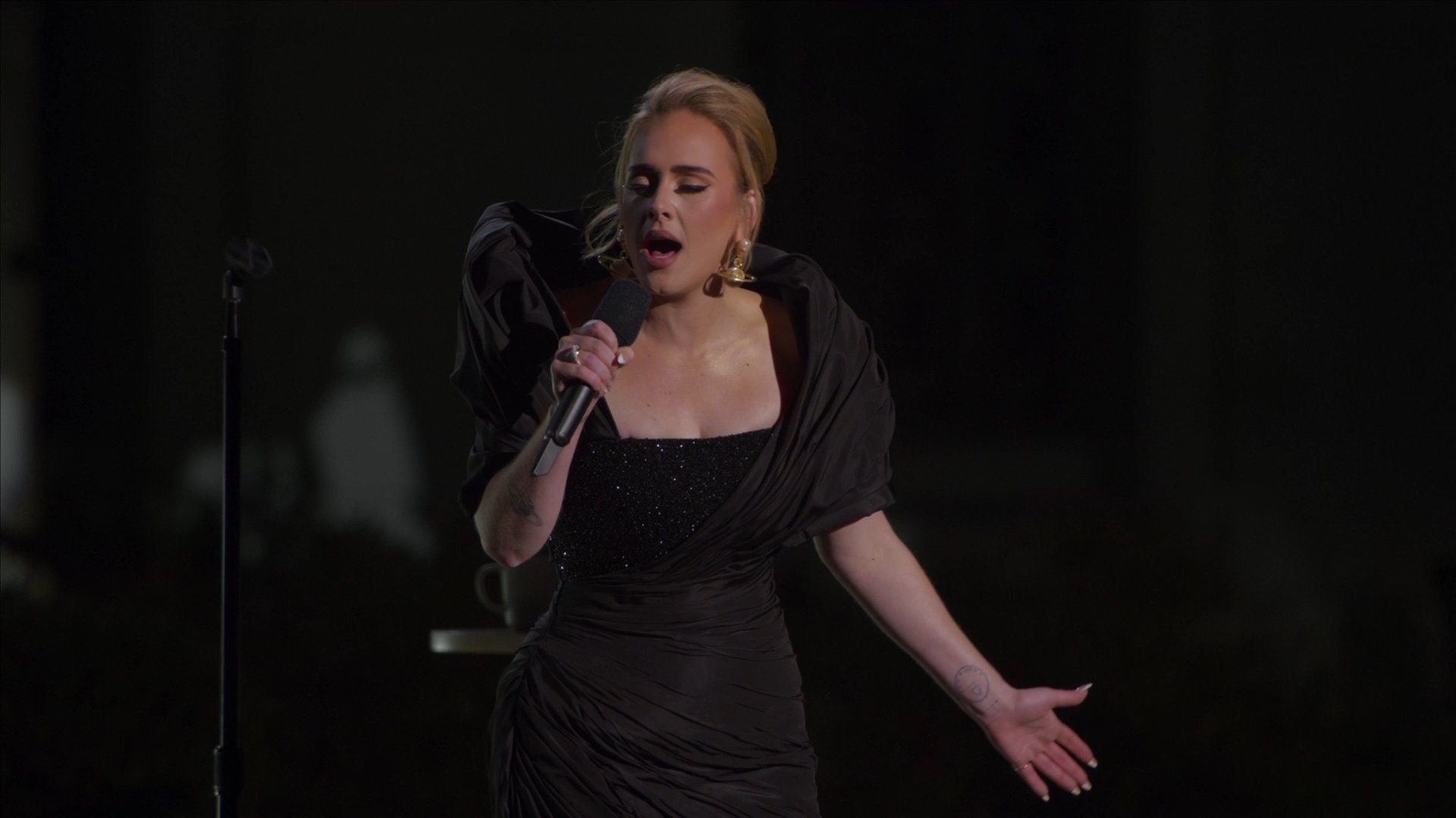 Adele on Twitter: "Tomorrow 🪐 https://t.co/2h0s0qKkaz" / Twitter
