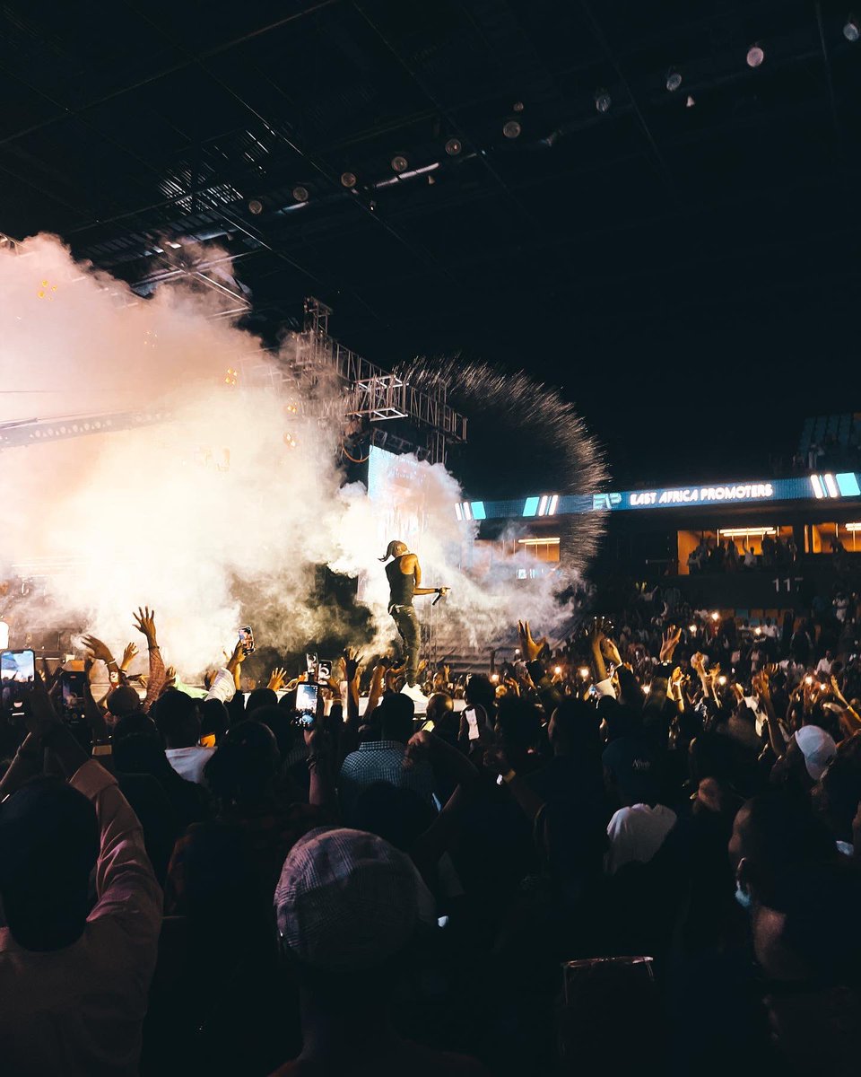 Shane_costt's tweet photo. 13•11•2021 #KigaliFiesta #RwOT 
#ShotOniPhone 

@Omah_Lay https://t.co/NoXdPwpXgV