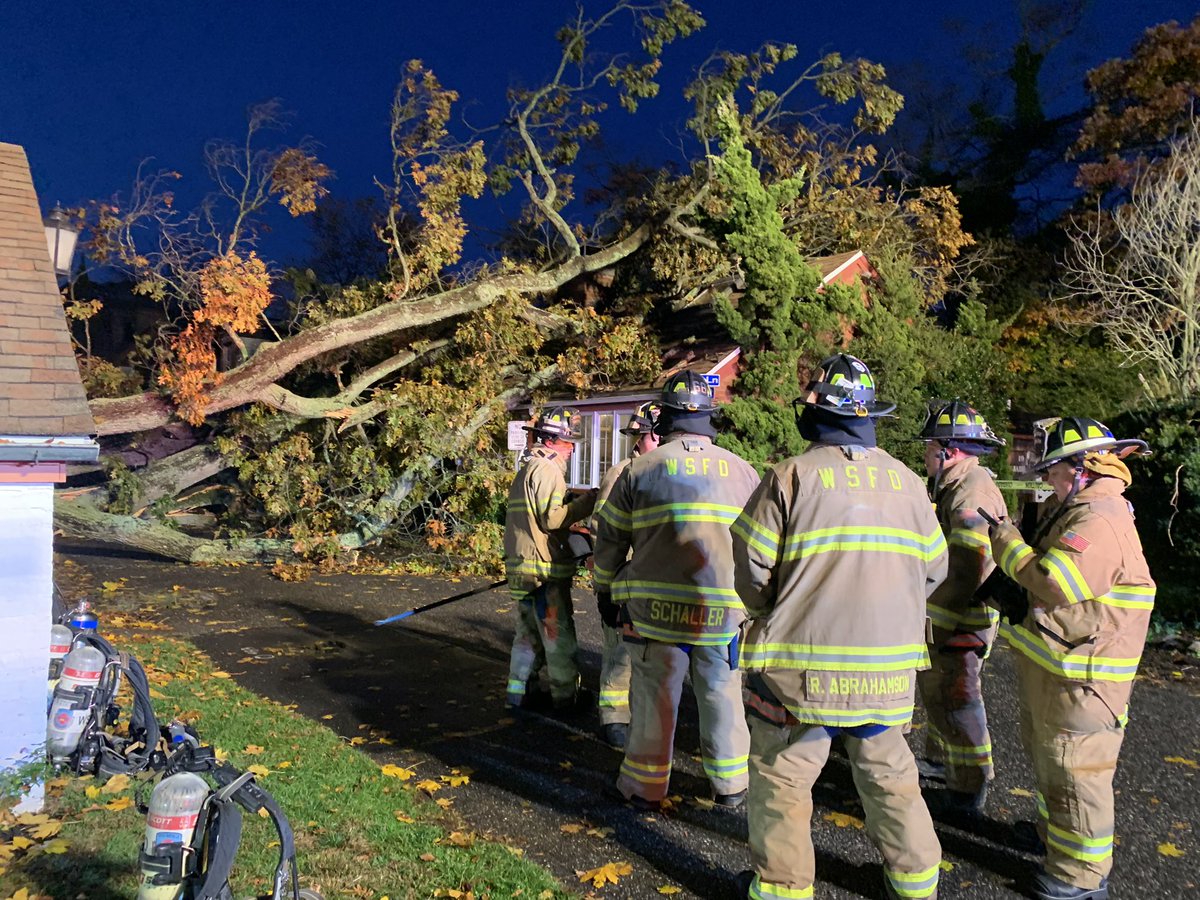 Storm damage in Oakdale. Officials say a tree came down in an apartment building on Jade Street that houses about 10 people. No one injured but the building is currently uninhabitable. Red cross on scene to help.  #storm #oakdale #longisland #westsayvillefiredepartment <a href="/News12LI/">News12LI</a>