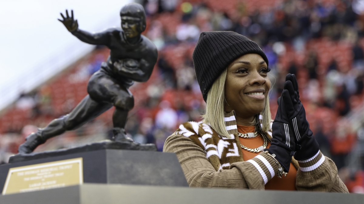 Eric Crawford on X: "Lamar Jackson's mother, Felicia Jones, watches video tributes to her son before his number was retired at Louisville https://t.co/Mmgs39jlmZ" / X