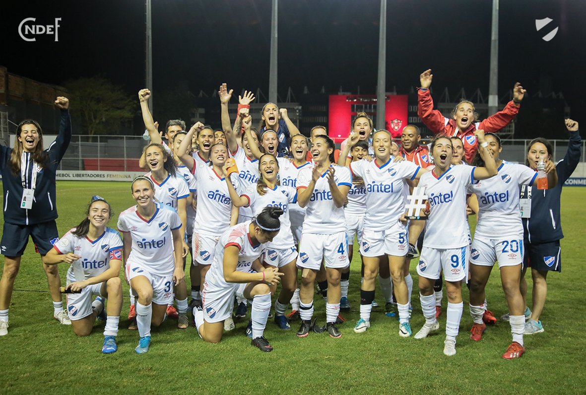 laabdon's tweet photo. ¡GANÓOOO NACIONAL! 🎉

Las bolsilludas se clasificaron a la semifinal la Copa #Libertadores Femenina 

Tras ganarle 2-1 a Deportivo Cali 🇨🇴.
⚽️ Los goles fueron convertidos por Yamila Badell y Esperanza Pizarro.

¡Felicitaciones gurisas! 🔵⚪🔴 https://t.co/FEfqyPPoAx