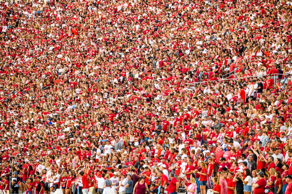 MattGlenesk's tweet photo. How it started     How it's going

#iufb

https://t.co/PDd9VfM3uz https://t.co/mMJTHpCSsM