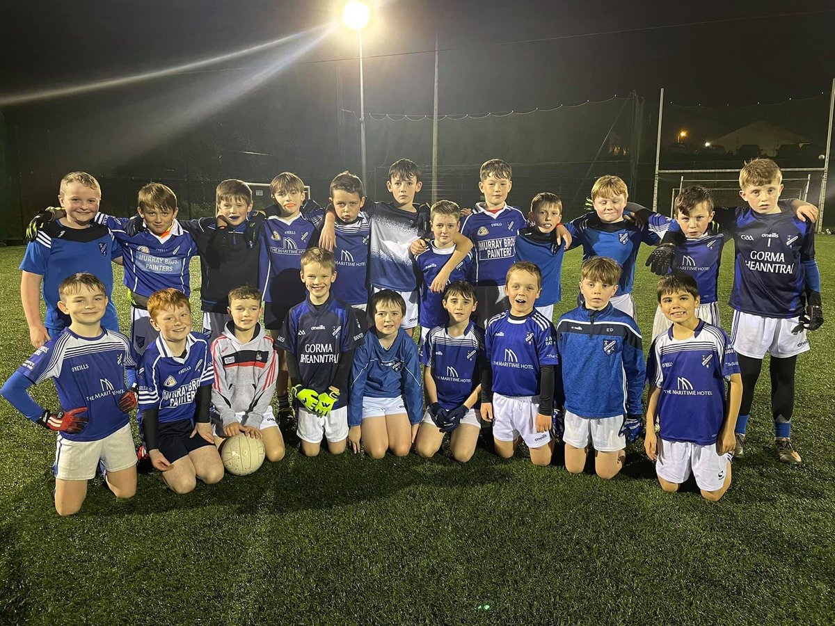 bantryblues's tweet photo. More pictures from tonight’s Denis Hurley Cup game @PatJCurran @donogh_hurley @ColumsGAA @GPOPaudie @gda_mc @Markod1980 @bostondanny1975 @TheBrickOBantry @CarberyGames @eimearcurran_82 @SeanHurley7 https://t.co/5LF2DiTaFB