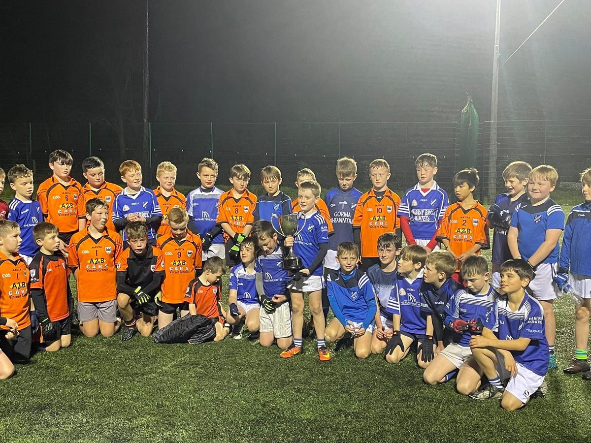 bantryblues's tweet photo. More pictures from tonight’s Denis Hurley Cup game @PatJCurran @donogh_hurley @ColumsGAA @GPOPaudie @gda_mc @Markod1980 @bostondanny1975 @TheBrickOBantry @CarberyGames @eimearcurran_82 @SeanHurley7 https://t.co/5LF2DiTaFB
