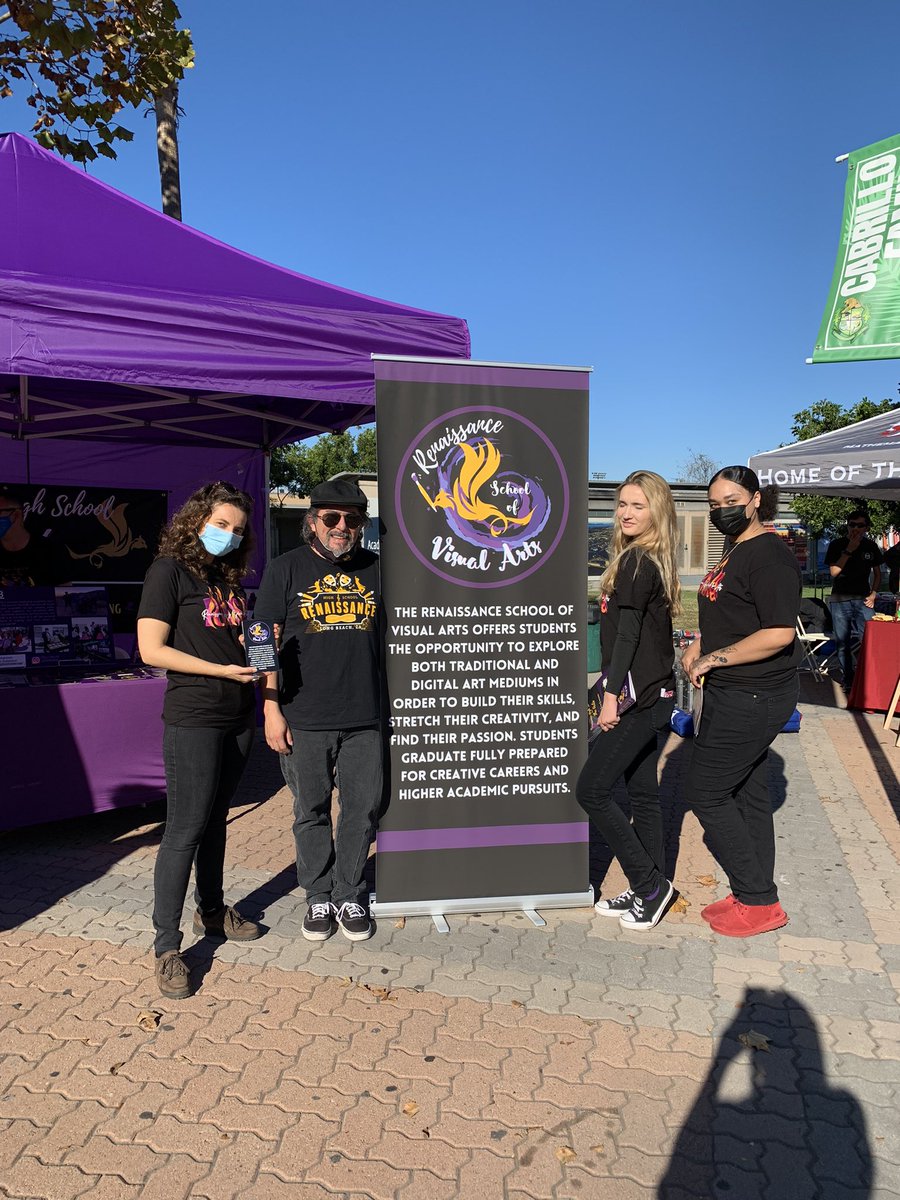 ItsonAndrea's tweet photo. My first High School Choice Fair as Renaissance Pathway Coordinator is in the books! So proud of our Ambassadors and presentation! So excited to meet more artists and their families at our Site Night Dec 9th! 💜💛#rhsariseup #ProudToBeLBUSD #choicefair https://t.co/Y1YmitDKat