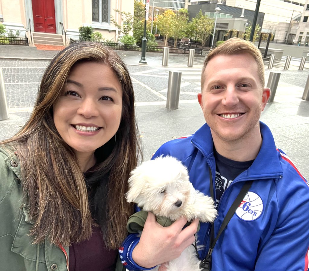 NakanoDenise's tweet photo. It’s not easy pulling @SteveSosnaNBC from his forecast, but everyone even #workhubby can use a quick puppy break.
It’s the Meteorologist and Mochi!
#whocanresist
#MeetingMochi https://t.co/CDlq5s2v44