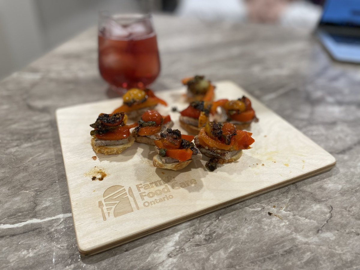 alinerg88's tweet photo. Gala-in-a-Box! Amazing Veal Appetizer at the virtual #FFCOGala2021 

#VealAppyHour #VealatHome
@FarmFoodCareON @OntarioVeal https://t.co/nsTrGA0dg8