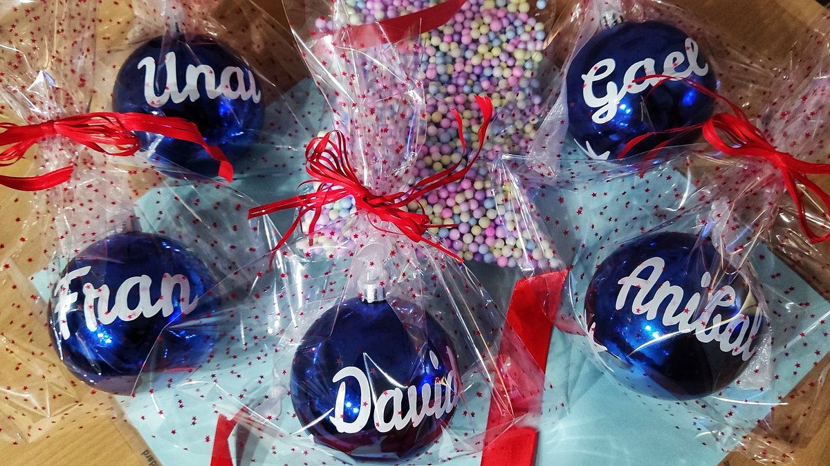 youregalo's tweet photo. ➡️ ¿Has visto qué bonitas quedan las bolas de #Navidad de color azul?
✅ Date prisa que en nada ya estamos en diciembre 
👉 Personalizamos las bolas de navidad con tu nombre 
🔗 Contacto en la bio y WhatsApp 

#photo #chrismas #love #live #life #man #woman https://t.co/icGRyCODIv