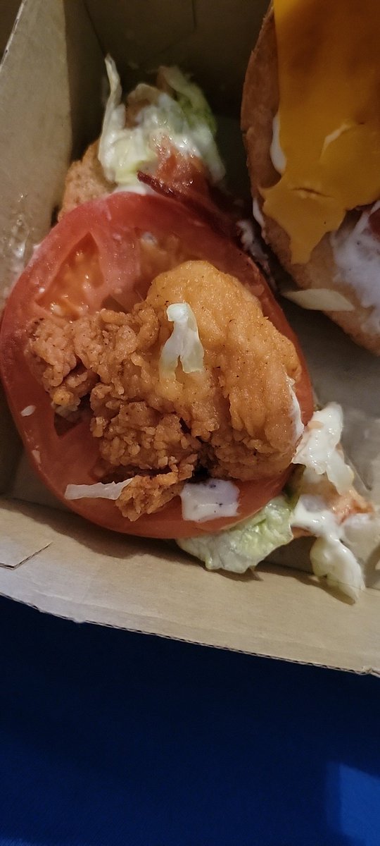 Candi_Angel's tweet photo. @Arbys Where is the meats?!?! Do better. https://t.co/JCx3eEulea