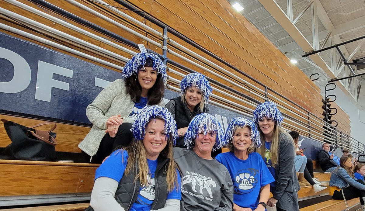 Having some fun cheering on the Panthers at the basketball games today! 🏀