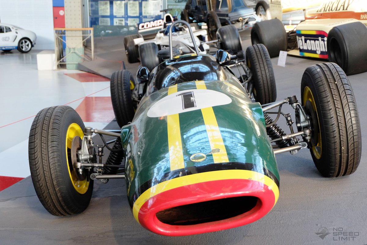 NoSpeedLimit_it's tweet image. #FormulaFriday 1964 #Lotus31 #Lotus31Formula3 #Lotus31F3 #Formula3 #LotusCars #ColinChapman #BritishRacingGreen #motorsport #racingcars