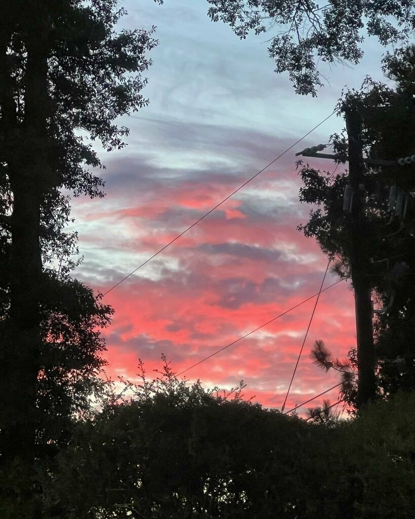 The_ComputerWiz's tweet photo. #sunrise_and_sunsets #sunrise #sky #weather #nature https://t.co/bbq3uz0QL5 https://t.co/0CizKaRTj5