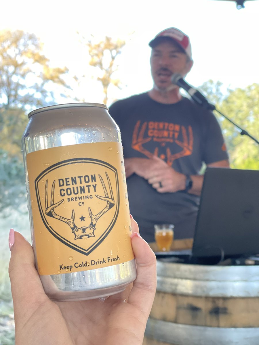 Sippin’ on Dreamsicle from <a href="/DENTONCBC/">Denton County Brewing Co.</a> at #BeerNow21. A hazy IPA was orange and vanilla. Wow!🍦