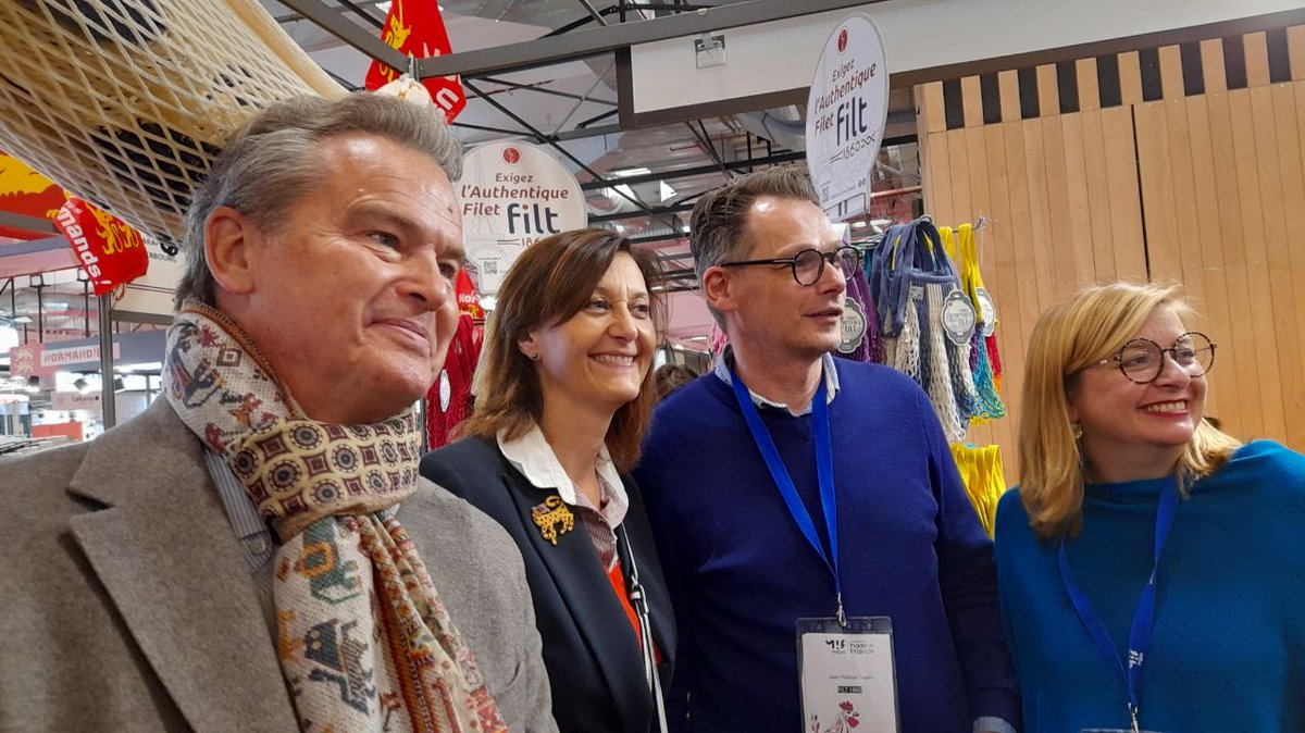 Sophie Gaugain (@sophiegaugain) on Twitter photo Une délégation incroyable , des produits de haute qualité , des dirigeants passionnés et engagés ! Merci à tous ! <a href="/saintjames/">SAINT JAMES</a> <a href="/FiltFrance/">FILT1860</a> <a href="/SaveursDeNdie/">Saveurs de Normandie</a> @fermedespeupliers <a href="/ROMAINBRIFAULT/">ROMAIN BRIFAULT</a> et tous 🙌💪trop forts le Normands <a href="/NdieConquerante/">La Normandie Conquérante</a> Une délégation incroyable , des produits de haute qualité , des dirigeants passionnés et engagés ! Merci à tous ! <a href="/saintjames/">SAINT JAMES</a> <a href="/FiltFrance/">FILT1860</a> <a href="/SaveursDeNdie/">Saveurs de Normandie</a> @fermedespeupliers <a href="/ROMAINBRIFAULT/">ROMAIN BRIFAULT</a> et tous 🙌💪trop forts le Normands <a href="/NdieConquerante/">La Normandie Conquérante</a>