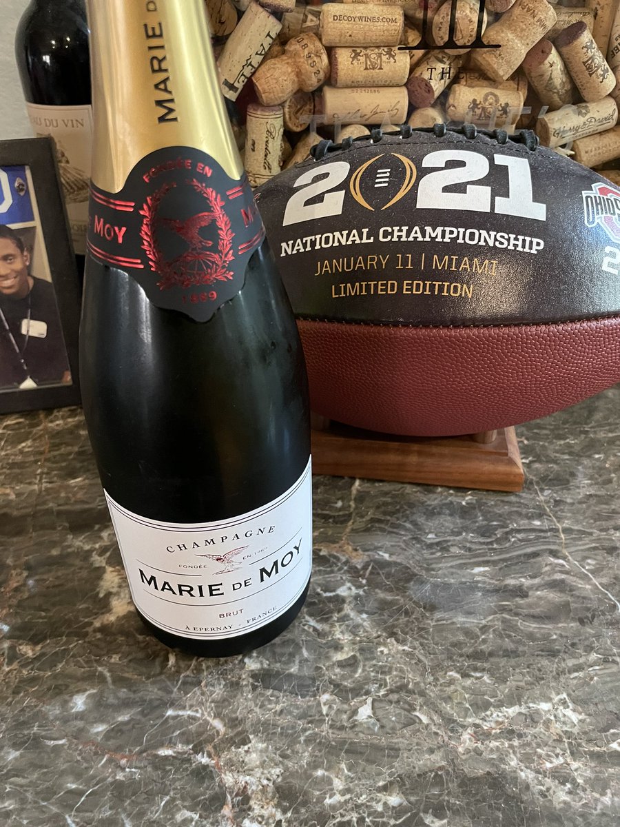 Teaguefootball's tweet photo. #mimosas this morning while watching the #alabamacrimsontide game today. You in for one?
#rolltde #bamanation #mimosa #relax #victorylane #blowout https://t.co/a6YYLiE5fC