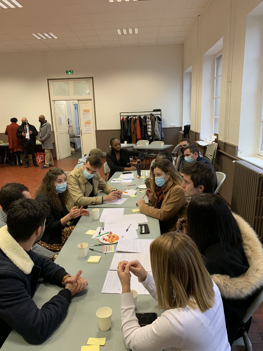lesjem63's tweet photo. Jeunesse, engagement, entrepreneuriat, toutes ces valeurs qui sont au cœur du débat démocratique ont été abordées lors du #Manifestaction à Montferrand. Merci à toutes celles et ceux qui ont participé pour donner leurs idées ! https://t.co/yQ48Z3lSzx