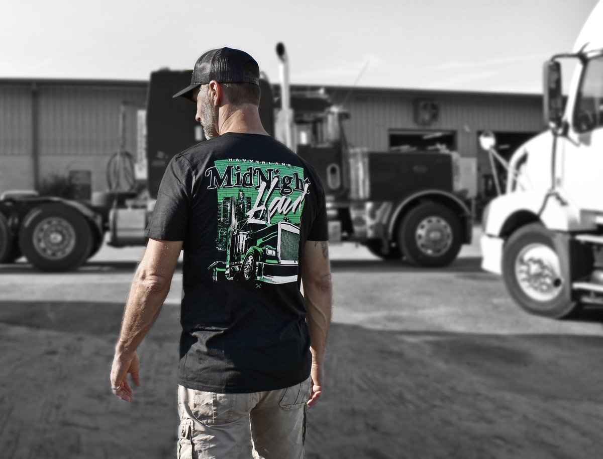hammerlaneusa's tweet photo. What time of day are you usually on the road? After dark or during daylight?
#hammerlane #midnighthaul #trucker #truckdriver https://t.co/JMvuTNqUum