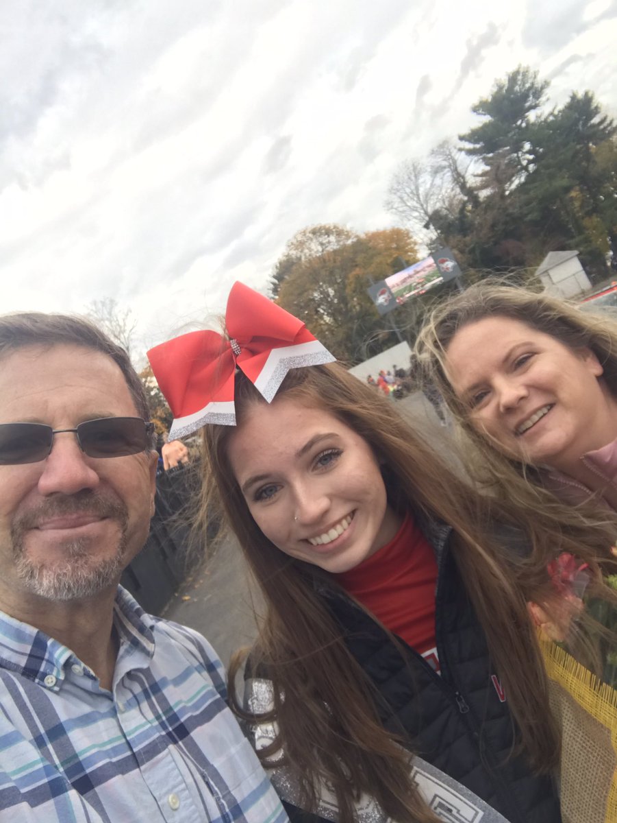 cutter250's tweet photo. @VLDSchools thanks for awesome Senior day activities #vinelandcheer #vhscheer https://t.co/xauq2ipCsX