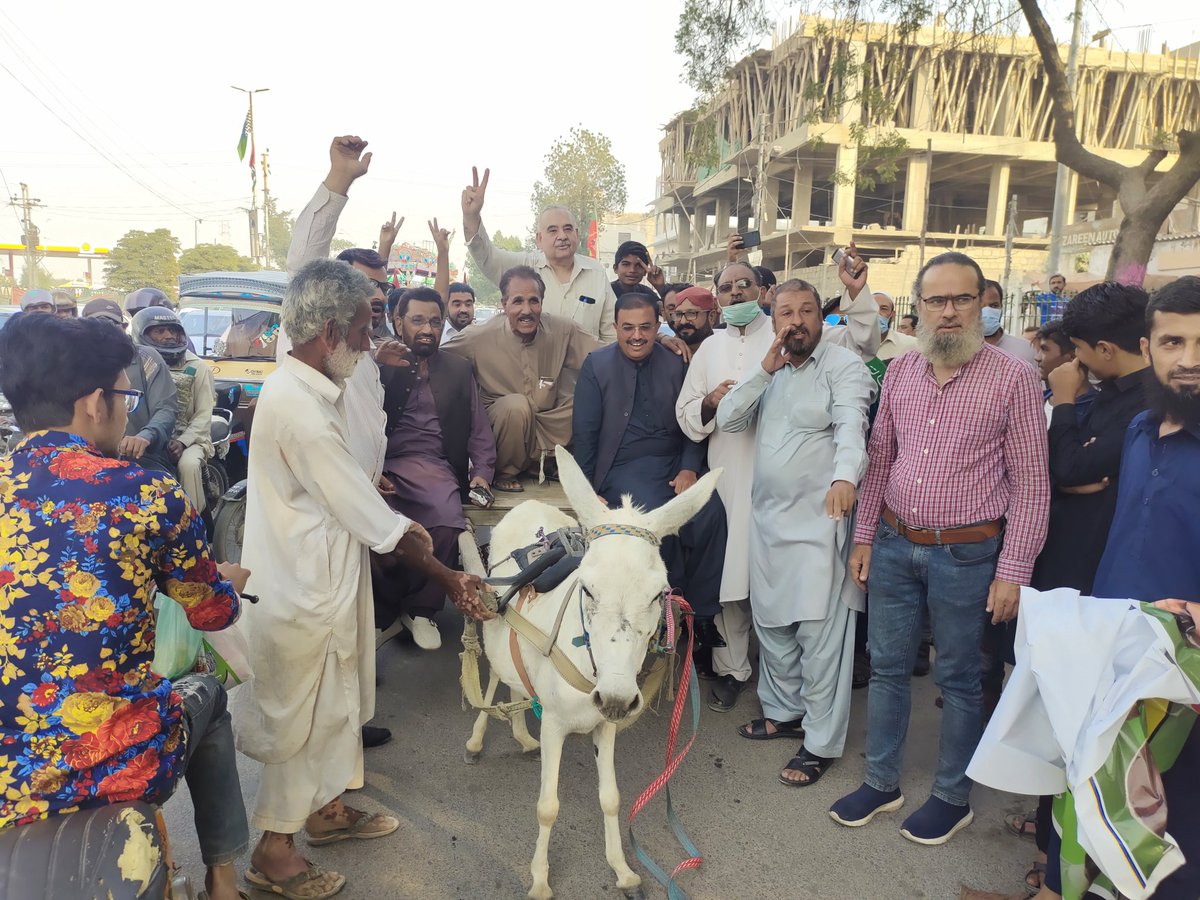 KhurramBhatti01's tweet photo. سلیکٹڈ حکومت اور مہنگائی کے خلاف پاکستان ڈیموکریٹک موومنٹ کا احتجاجی مظاہرہ
 ریگل چوک صدر کراچی https://t.co/yYbUrkJULe