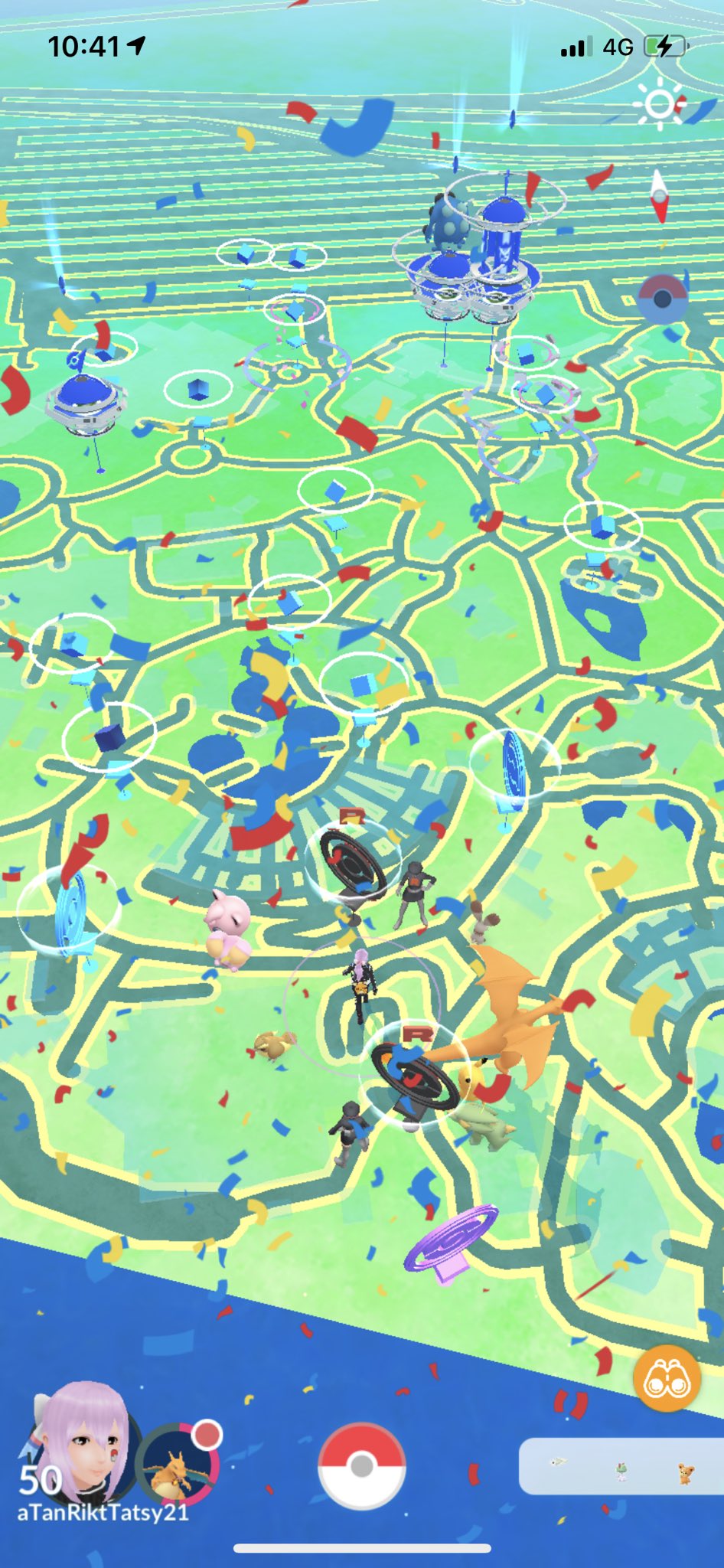 Tan على تويتر Wow ポケモンgoを開いたらびっくり ポケストップの数にも紙吹雪にも T Co Xbu9ilfyzv Twitter