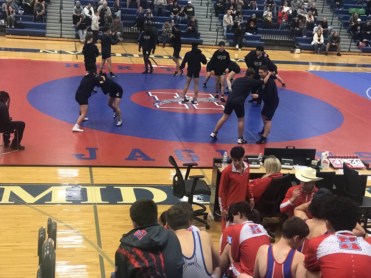 A great way to spend an afternoon. Go LE Lobos! ⁦<a href="/leisd/">Little Elm ISD</a>⁩ ⁦<a href="/LittleElmHS/">Little Elm HS</a>⁩