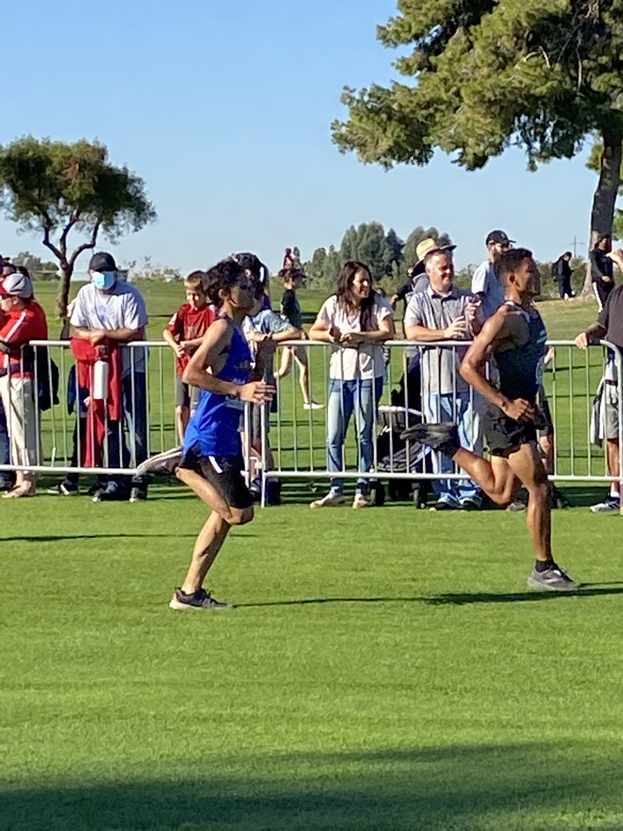 ChipStratton's tweet photo. Mustangs competing at this mornings AIA State Cross Country meet. https://t.co/MWxK9wRjOw