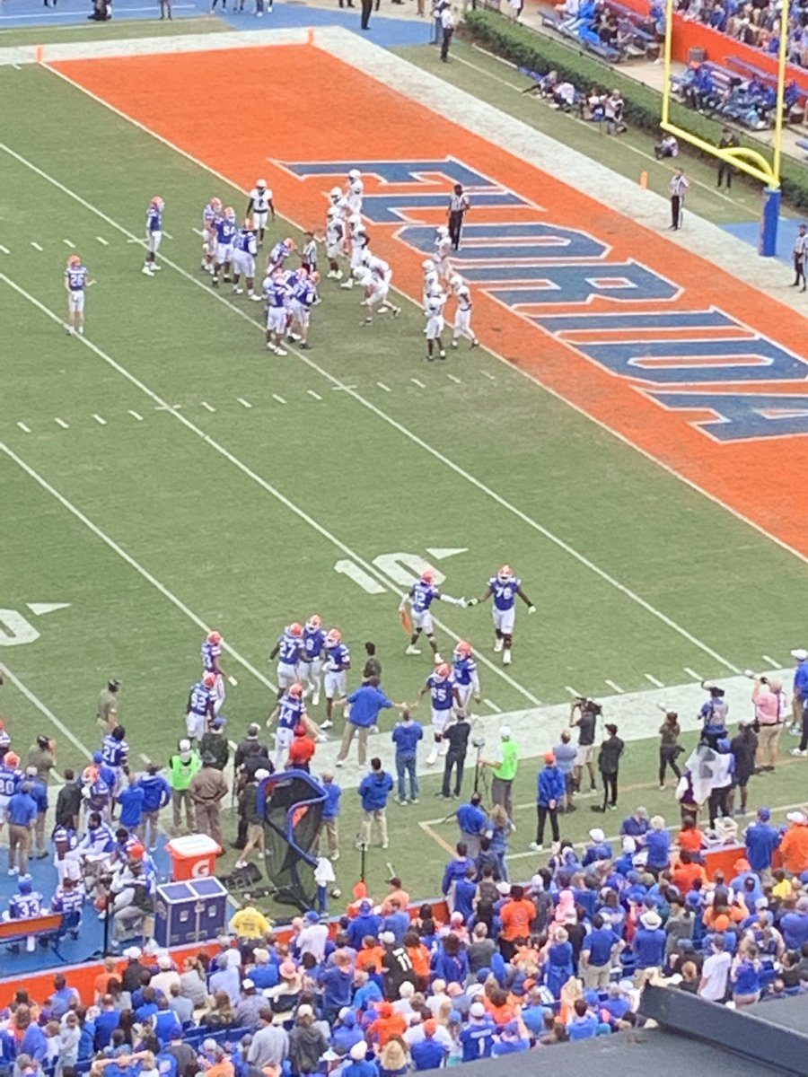 mikestoeber's tweet photo. Shout out to UF #12 Rick Wells. He has greeted offensive and defensive players alike. Wish we all had a teammate to encourage, especially when we need it. (And the Gators really need it!) https://t.co/fjSy4tc3GI