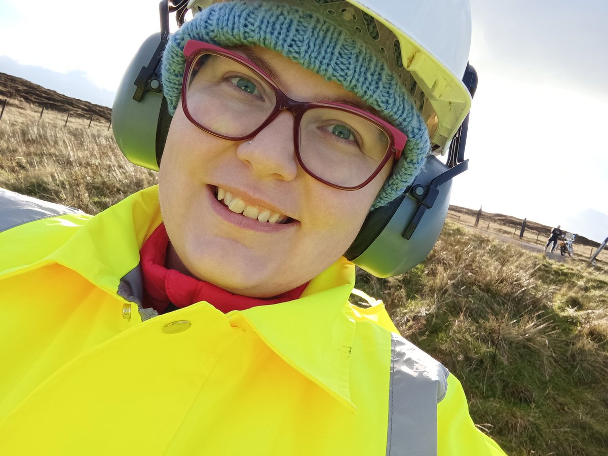 TunneyAmber's tweet photo. Working with @moorsforfuture to take heather brash and spread it over the bare peat found across the moors in Holme Valley. This will protect the peat from frost over the winter and will germinate and grow over the next growing season 😍 
What a day! https://t.co/cbl9C5jLfK