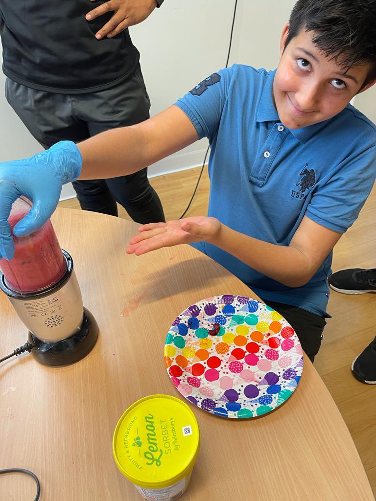 RTS__UK's tweet photo. October Half Term Sports Mentoring Camp

Day 4:

We delivered activities that educated young people on the importance of balance, creativity, and courage. Whether it was about having a balanced diet 🫐🥝🍹, having a balanced mindset 😊, or literally balancing on their heads 😅🤸‍♂️ https://t.co/AbyNgloN79