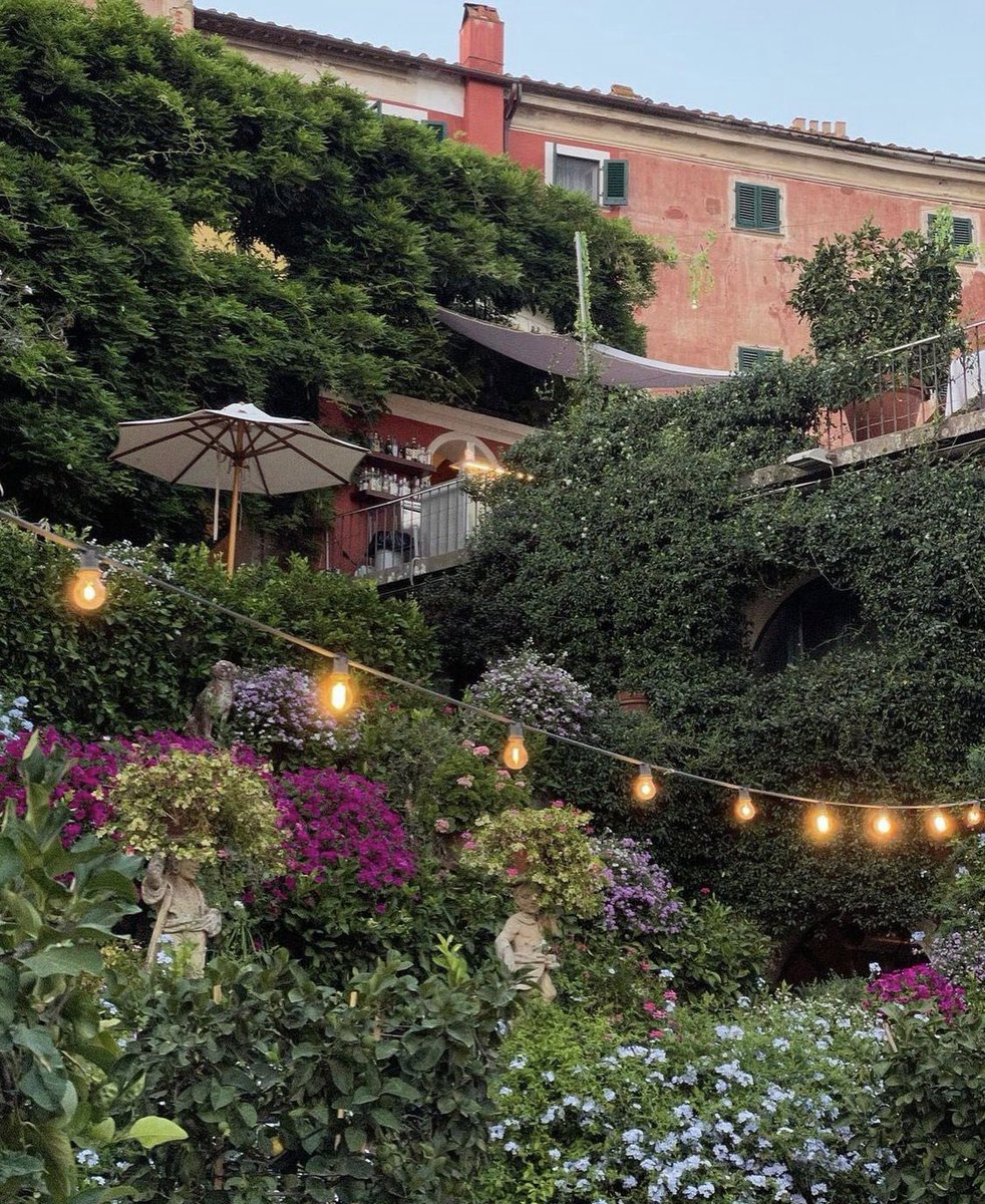 NATALIALABEL's tweet photo. A Tuscan dream. https://t.co/vCV8gnl9Fv