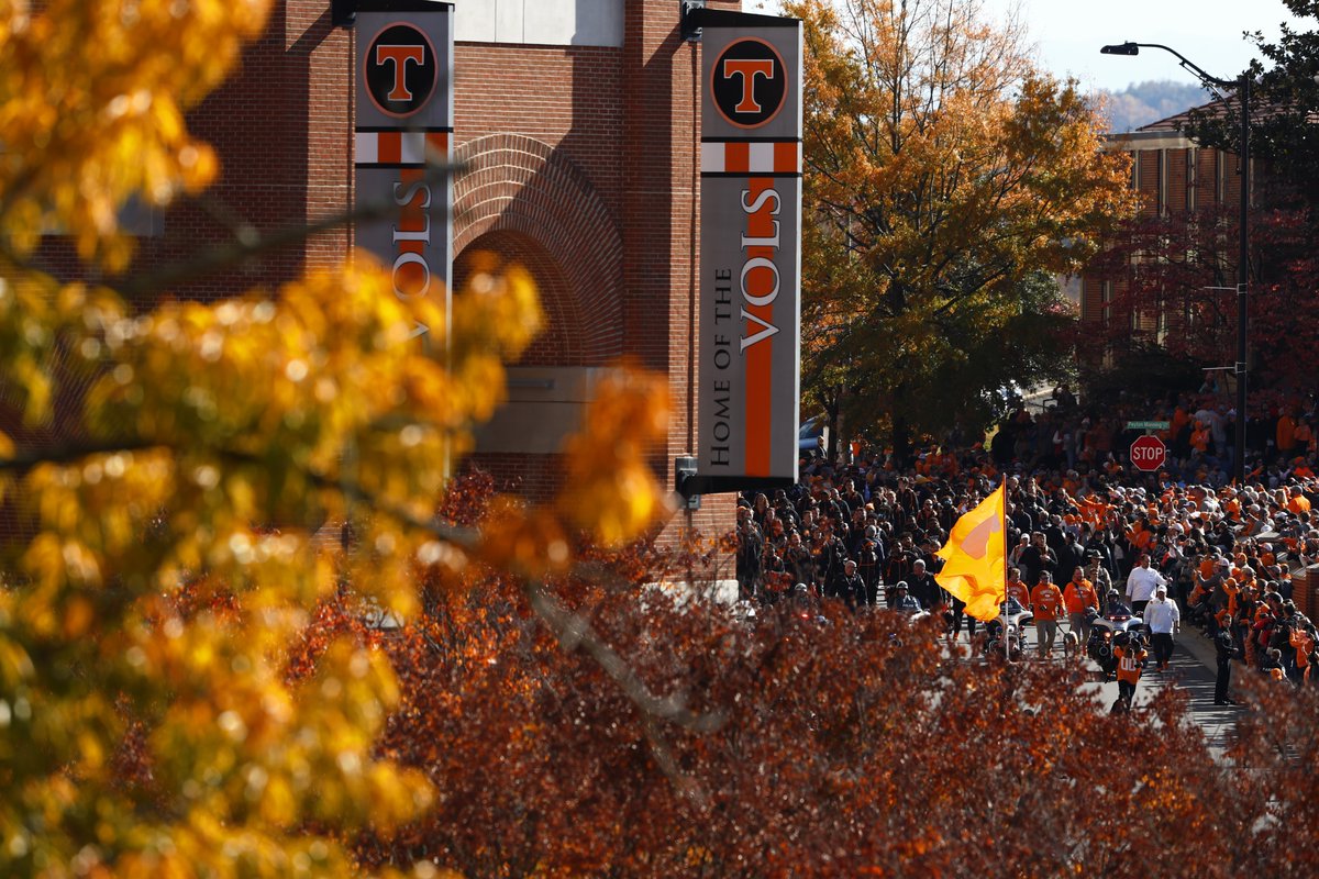 Vol_Football's tweet photo. Fall colors + Vol colors. https://t.co/juNTb622DN