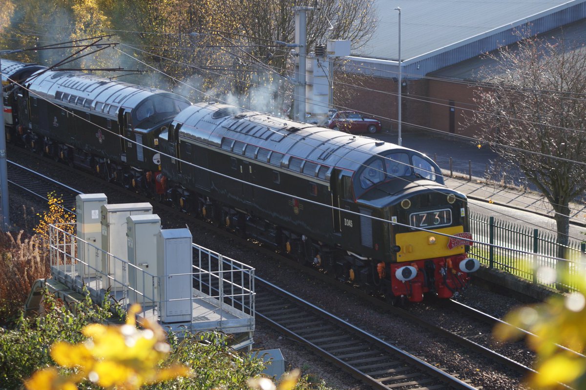 thesatnav89's tweet photo. Close up of D345 and D213 leaving Carlise with driver just in the verge of applying power #class40s @cfpsnews #Englishelectric #Type4 https://t.co/JJMWXkcuvg