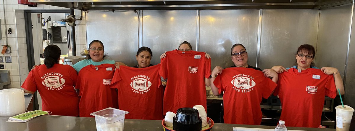 See_Pauly's tweet photo. My @RustyTaco Greenville Ave Team helped me execute several large Catering’s for @SMU and online orders so I hooked them all up with a limited edition “Touch down and Tacos” shirt! These ladies ROCK!! They have been at it since 5am!
#bestcatering #tacocatering #TacoTuesday #tacos https://t.co/W8cHX4k2X1