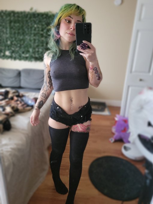 GTA hooker vibes immaculate https://t.co/tdLchdMw86