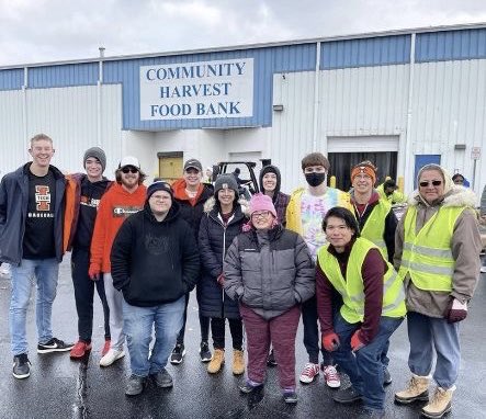 INTechBaseball's tweet photo. Thank you to ⁦@IndianaTech⁩ students for volunteering at Food Bank today! https://t.co/DQO741P5Hf