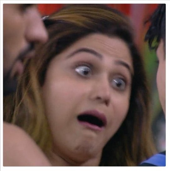 shumail__sidd's tweet photo. When someone appreciates #UmarRaiz
#Shammu outside vs shammu inside
UNSTOPPABLE UMAR RIAZ https://t.co/jlADhEM0w8