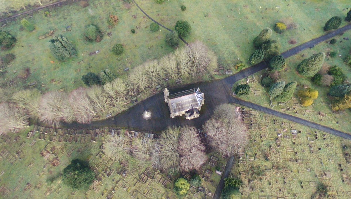 2pm tomorrow outside the chapel at Radnor St Cemetery <a href="/StreetRadnor/">Radnor Street Cemetery</a> in #swindon there will be a service of Remembrance. Please come along.