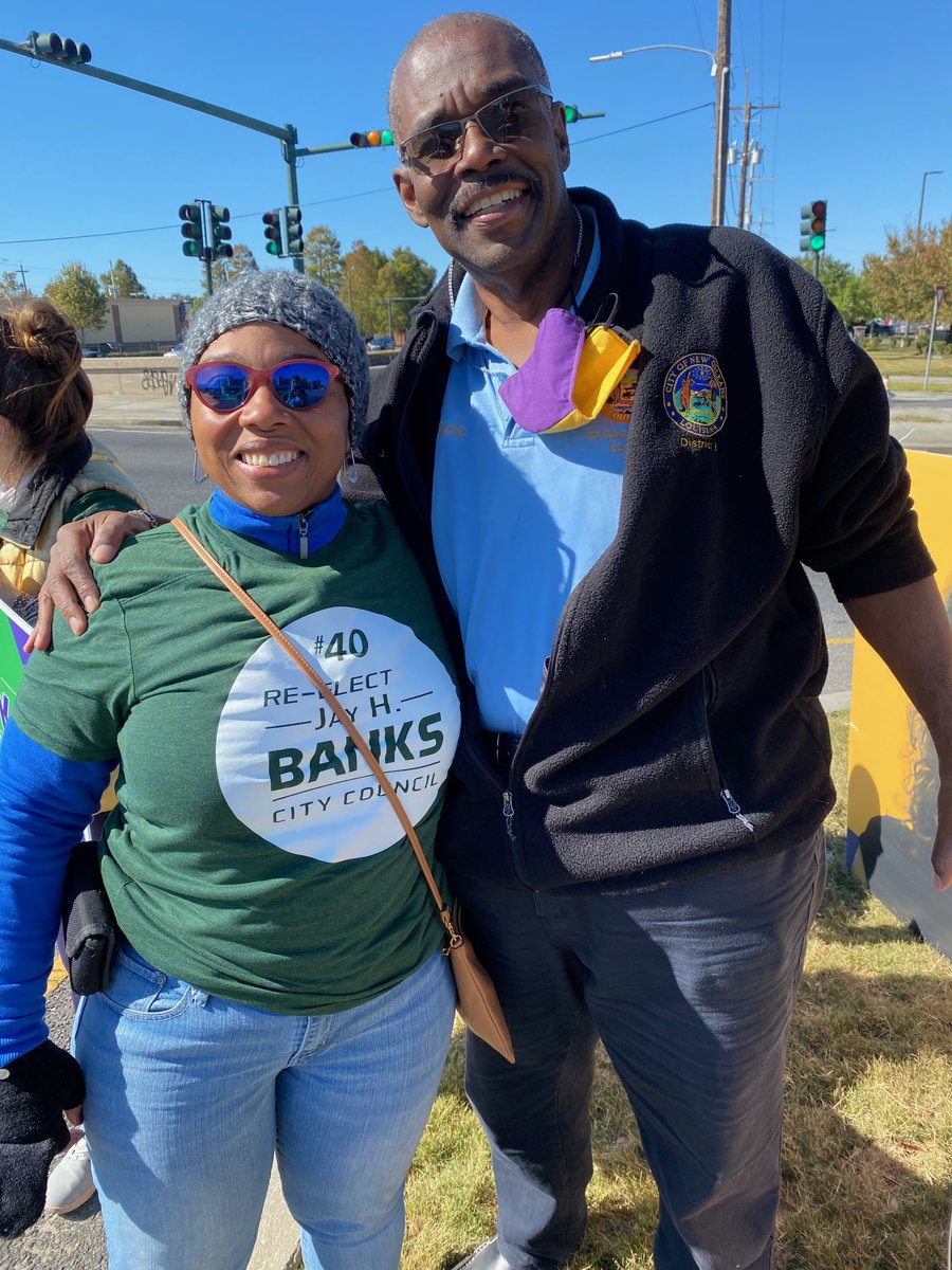 votejayhbanks's tweet photo. Happy to have @RepNewell99 join me for sign waving this morning. It is always great to have partnerships in the state legislature. Polls are open until 8:00 p.m. Find your polling location at https://t.co/UBbTi4a2Sl. #StayWithJay https://t.co/kAhB0pzGEr