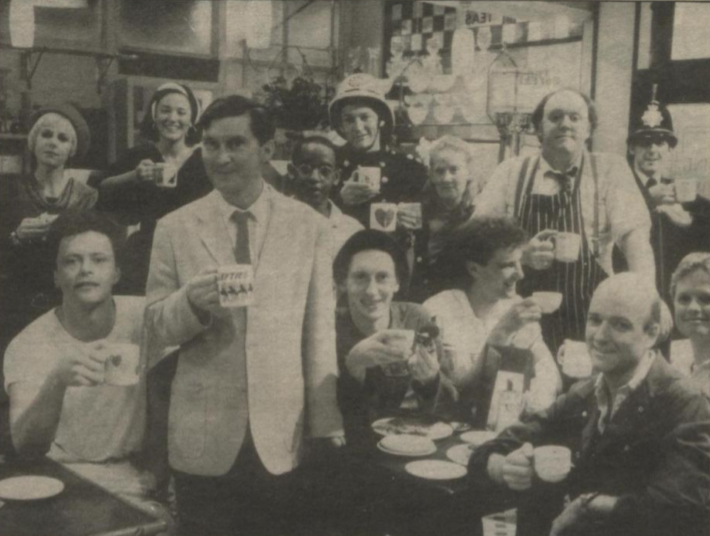 CuriousUkTelly's tweet photo. One of those sitcoms which has barely a mention online, The Corner House (1987) was a Channel 4 series looking at the goings-on at The Corner House cafe. Written by and starring Robert Llewellyn and Christopher Eymard. https://t.co/4LtgRh2R12
