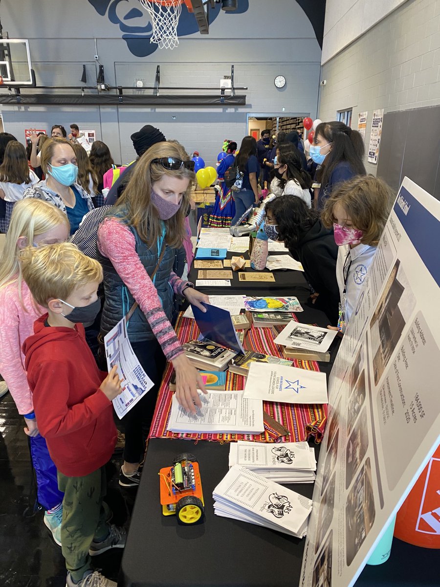 AnnRichardsStar's tweet photo. Who does the work at the Ann Richards School? The girls do the work. #leaders #StarSmart #aisdProud https://t.co/yUPzN7AfrP